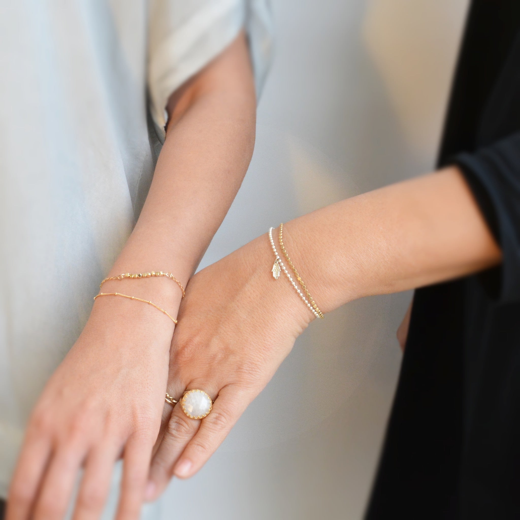 Minimalist bracelet. Dainty chain bracelet. Gold/silver chain bracelet.  Thin chain bracelet. Skinny bracelet. Layering bracelet.