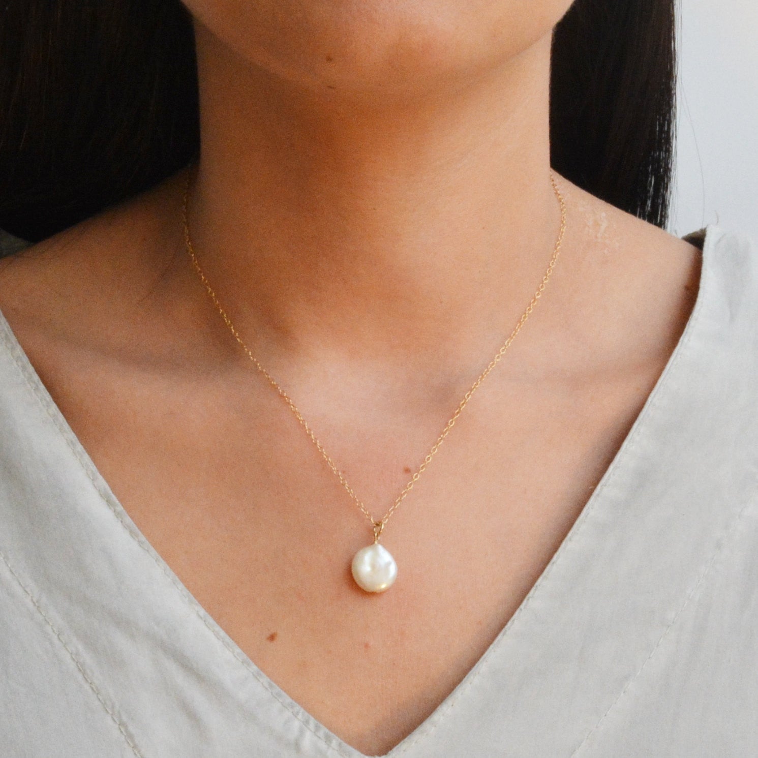 white pearl necklace